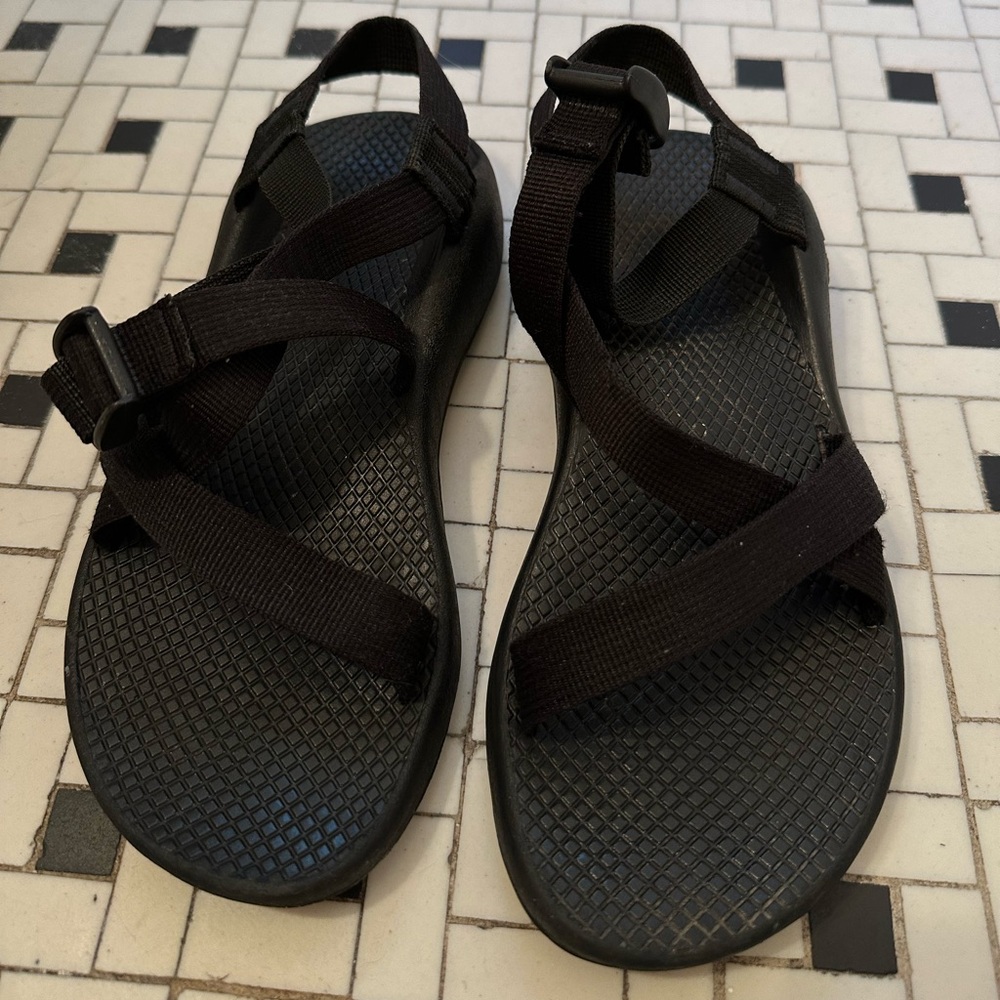 Chaco Classic Black Sport Sandals – Women’s Size 7